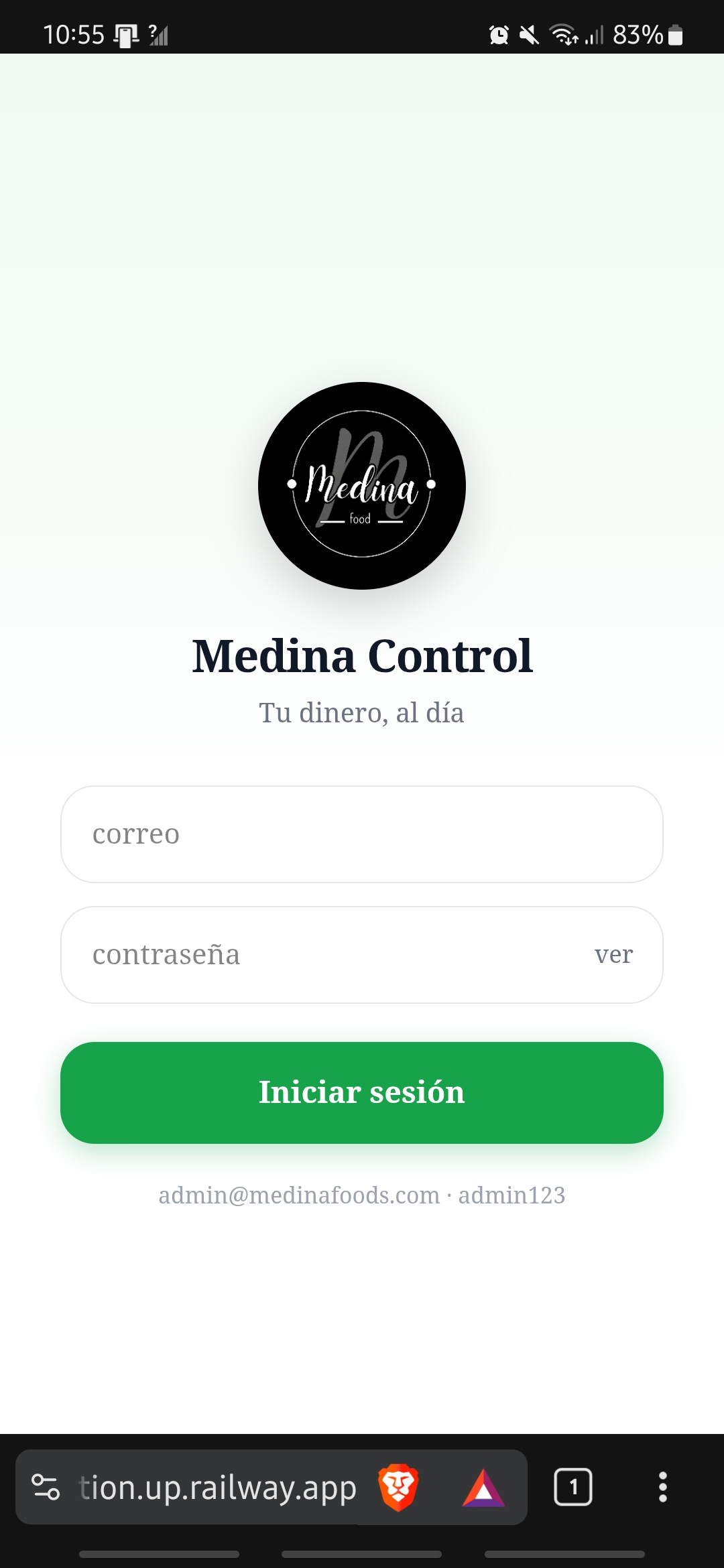 Pantalla de login de Medina Control